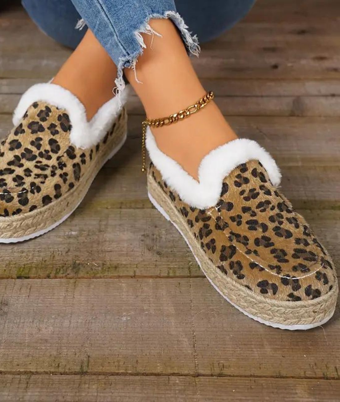 Women’s Round Toe Slip On Synthetic Leather Loafers Sand Beige