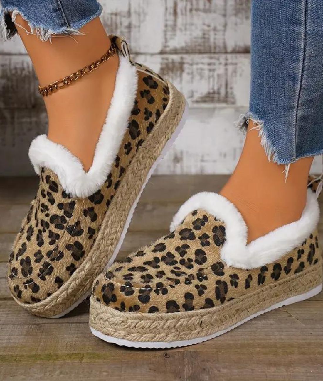 Women’s Round Toe Slip On Synthetic Leather Loafers Sand Beige