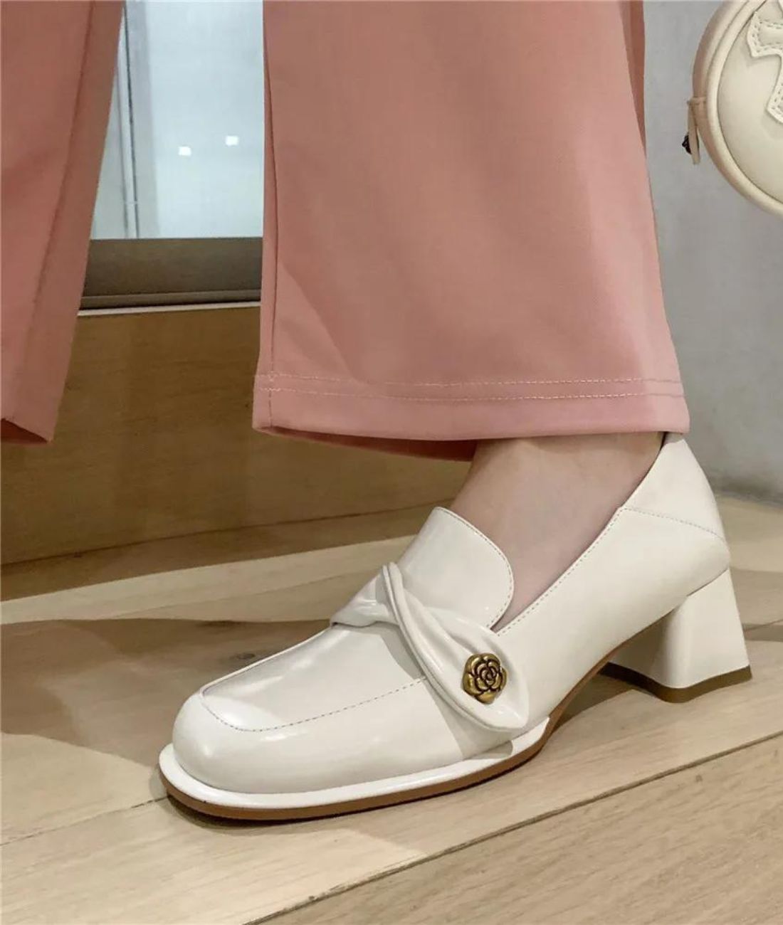 Women’s Heeled Leather Loafers Off White With Round Toe