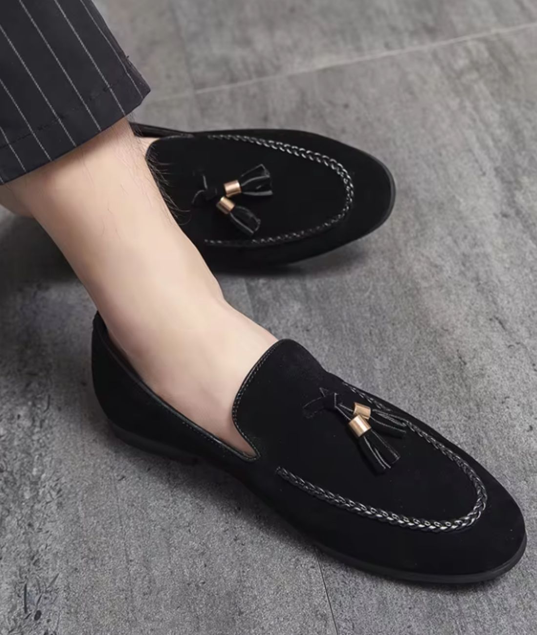 Men’s Tassel Braided Trim Suede Loafers Deep Black
