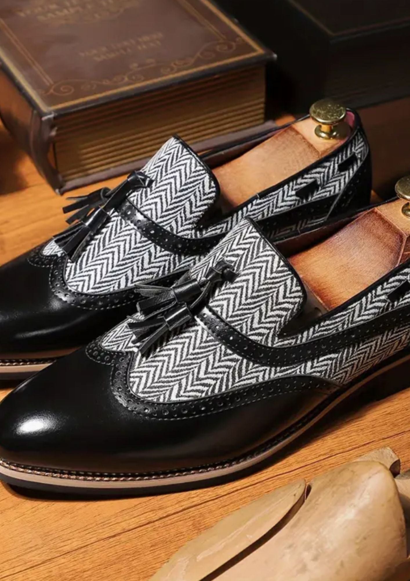 Men’s Tassel Patent Leather Loafers Deep Black Pointed Toe