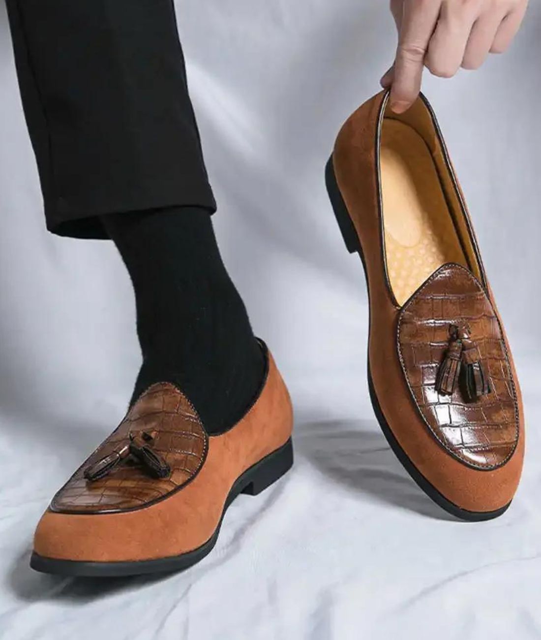 Men’s Round Toe Slip On Suede Loafers Coffee Brown
