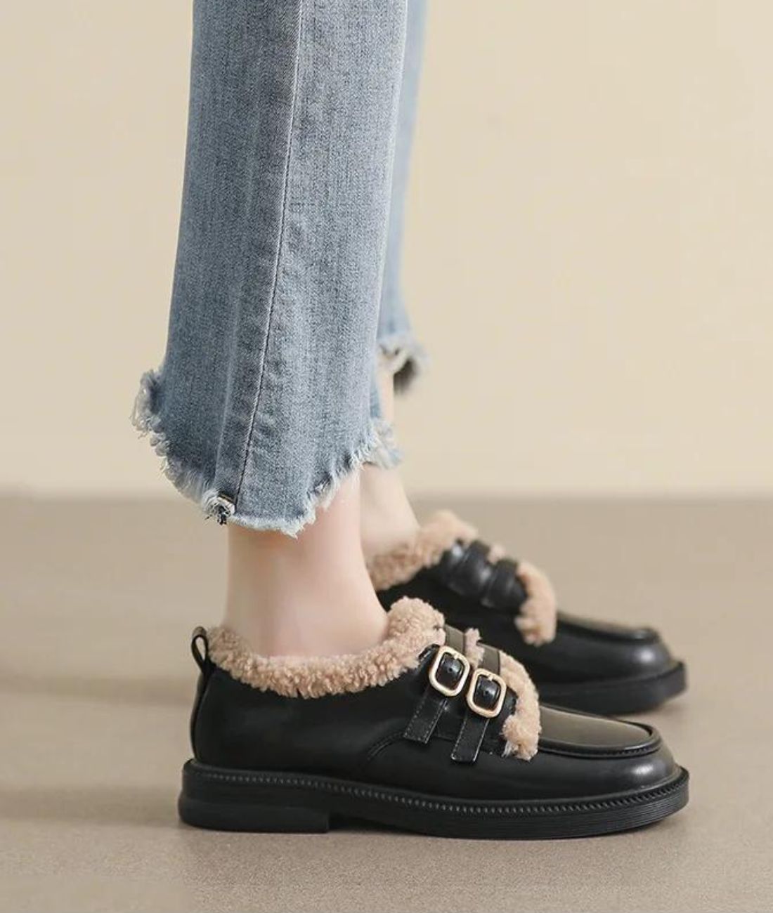 Women’s Slip On Toe Synthetic Leather Loafers Deep Black