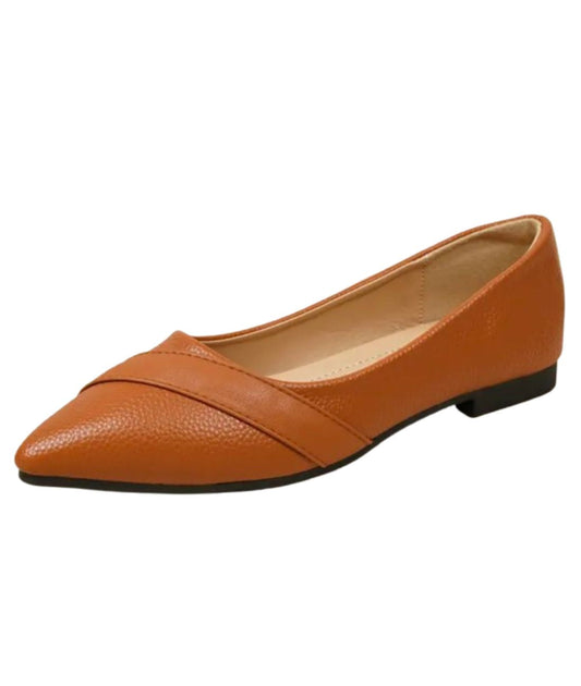 Women’s Low Heel Patent Leather Pointed Loafers Cognac Brown