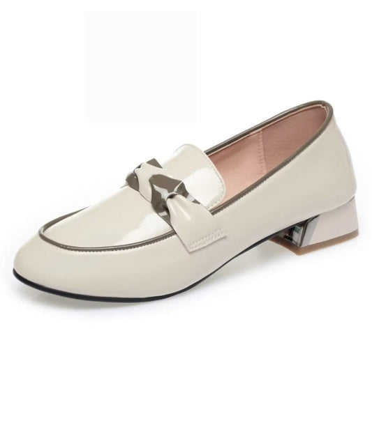 Women’s Low Heel Patent Leather Loafers Cream